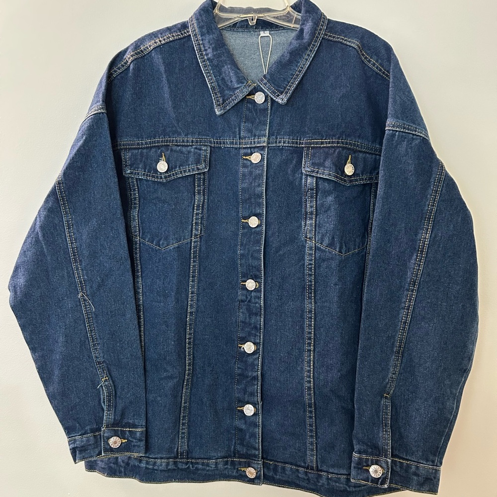 New.  Women’s Casual Loose Fit Oversized Denim Jacket, Size Large, Price $34
